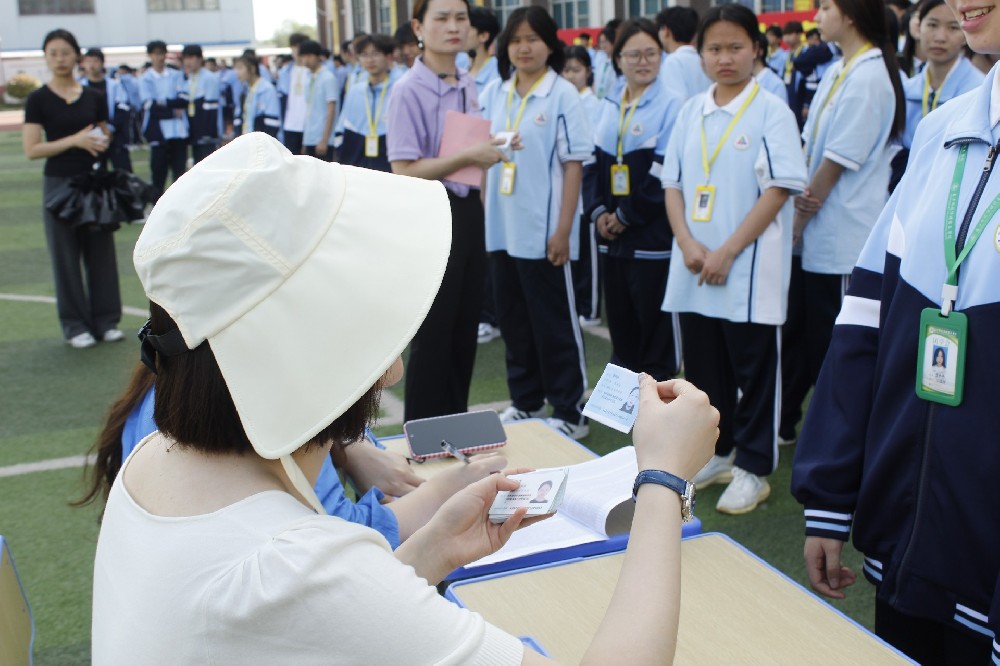规范学籍管理，筑牢育人根基——长沙科技传媒技工学校4月14日全校学籍点验工作纪实-长沙科技传媒技工学校
